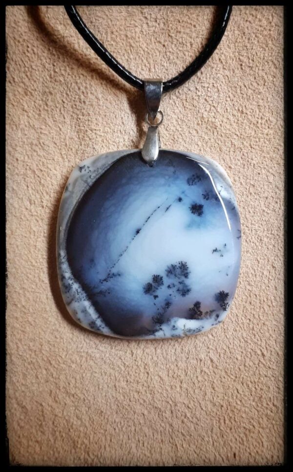 Pendentif monté sur bélière. – Image 3