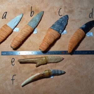 Répliques de couteaux préhistoriques en silex